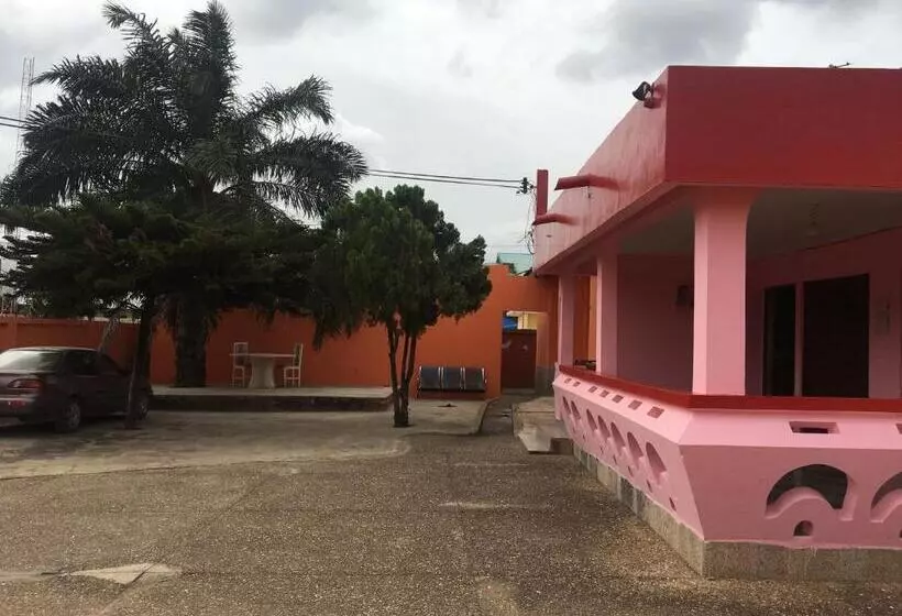 پانسیون Obiba J.k Guest House