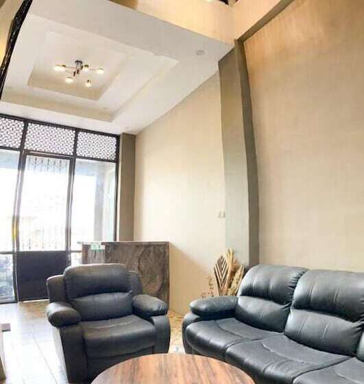 ペンション Pesona Guesthouse Syariah Malang