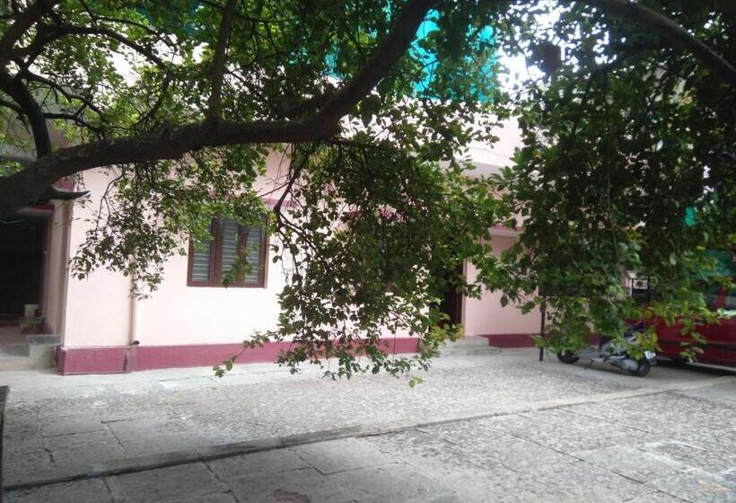 פנסיון Garden Villa, Hyderabad