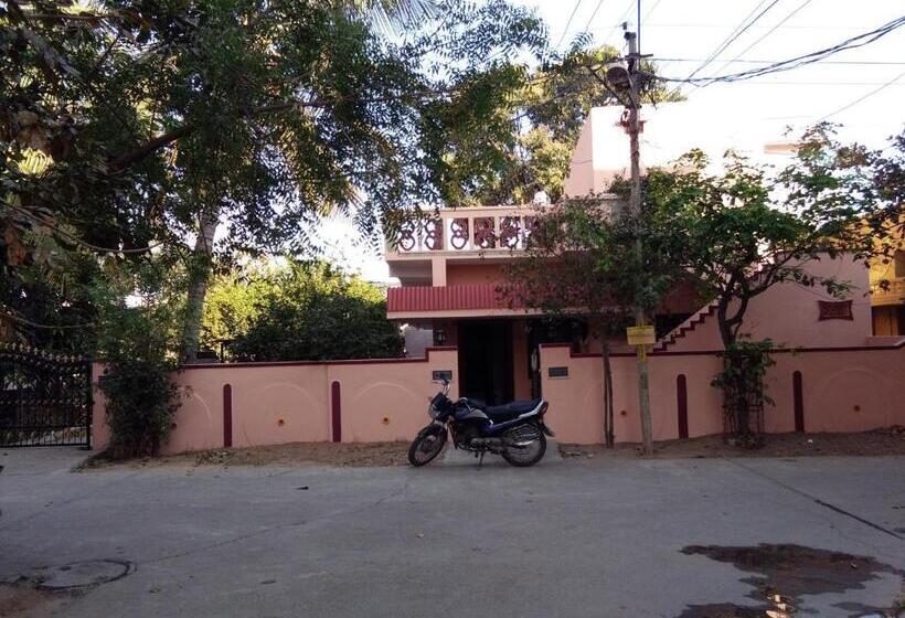 פנסיון Garden Villa, Hyderabad