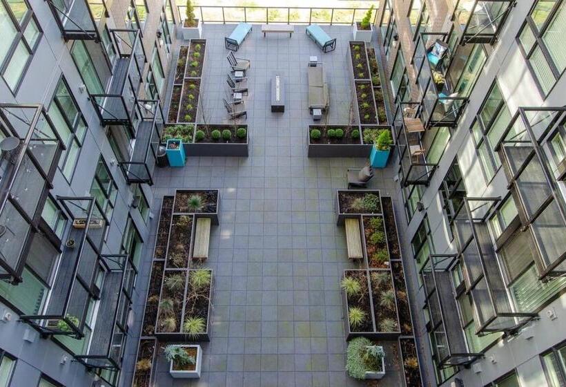 Top Floorbalcony55 4k Smart Tv360 Rooftop View