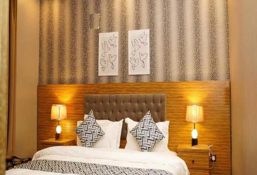 فندق باليت كريدي الفاخر Palette Luxury Credi