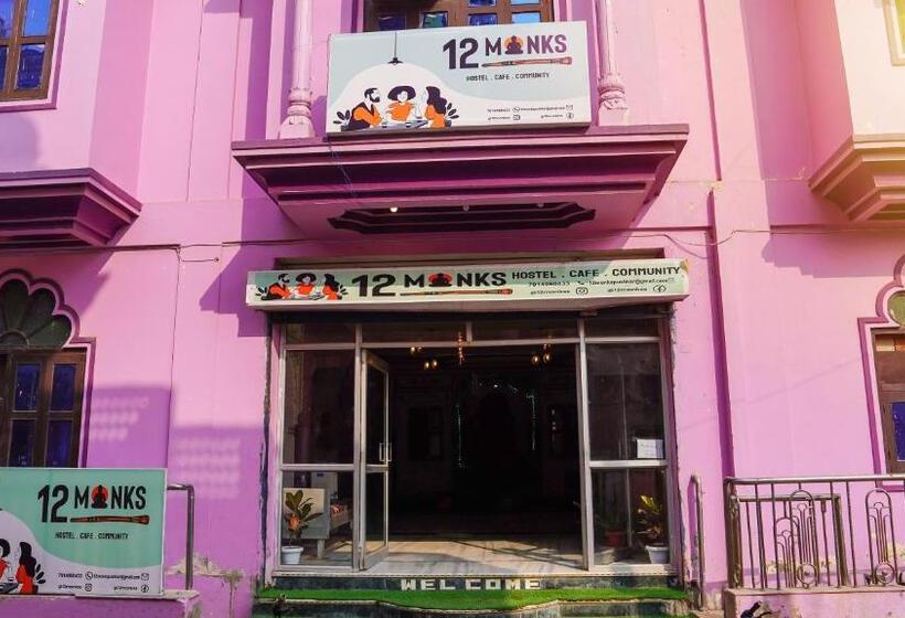 12 Monks Hostel Pushkar