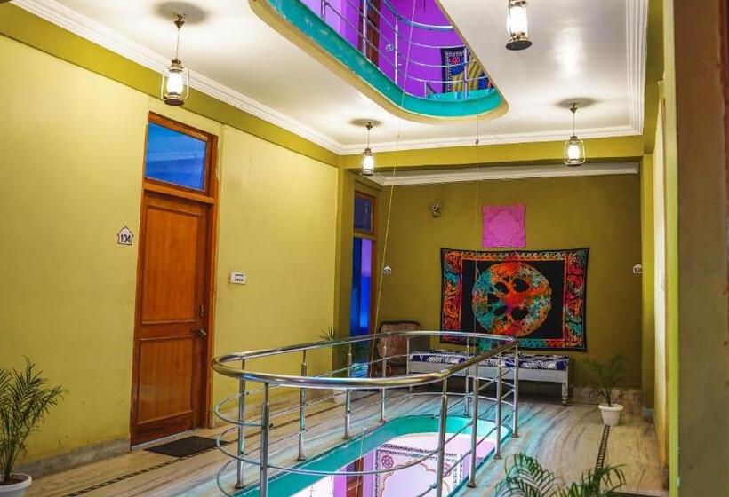 12 Monks Hostel Pushkar