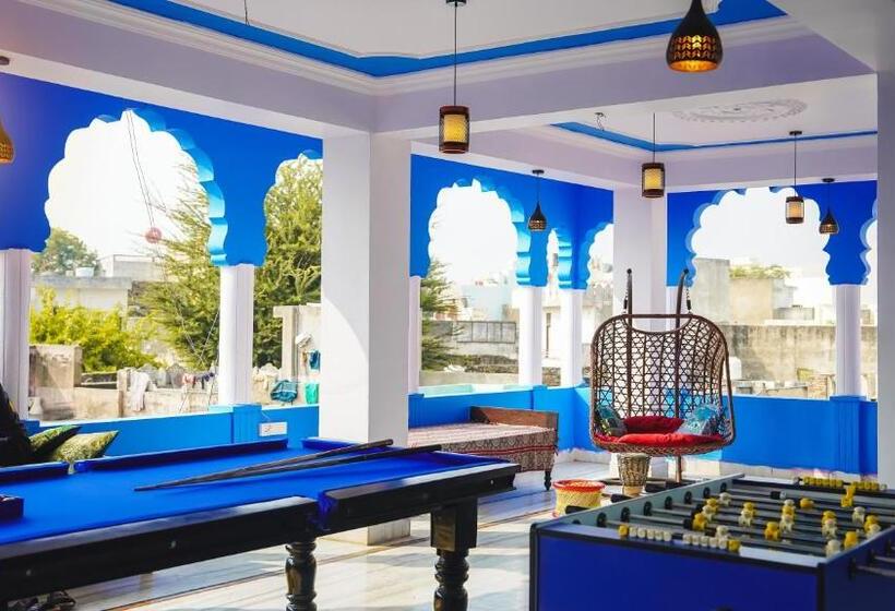 12 Monks Hostel Pushkar
