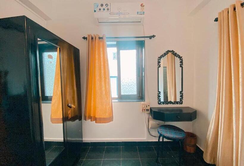 فندق صغير Honeydew Suites By Goaround Homes