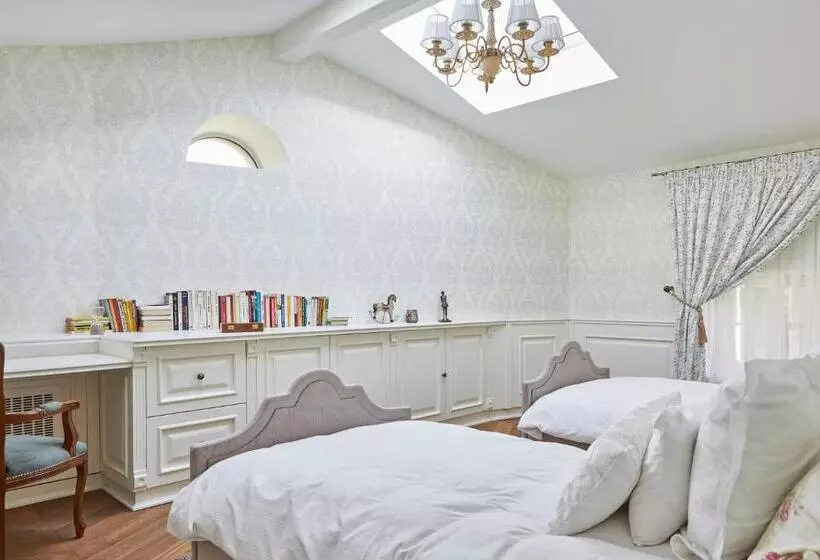 ベッドアンドブレックファースト Château Et Relais De Clotte