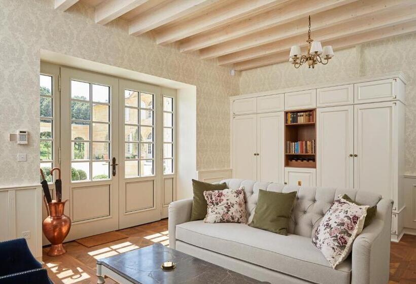 Bed and Breakfast Château Et Relais De Clotte