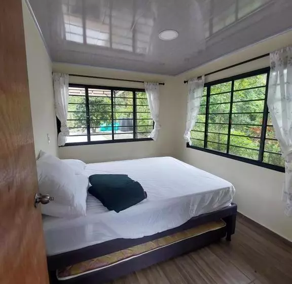 Aamiaismajoitus (B&B) Glamping El Mirador