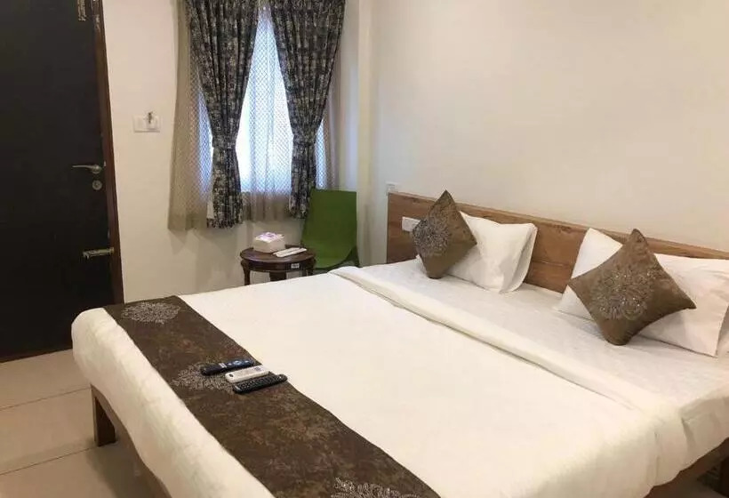 Hotelli Amulya Regency