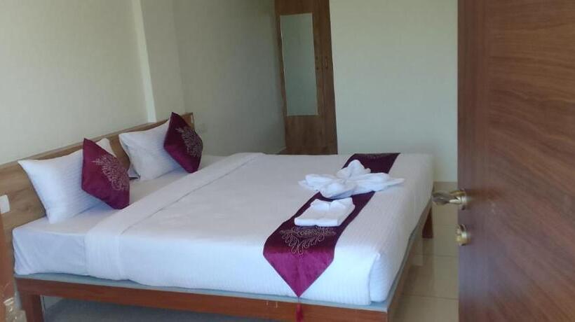 Hotel Amulya Regency