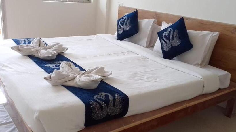 Hotel Amulya Regency