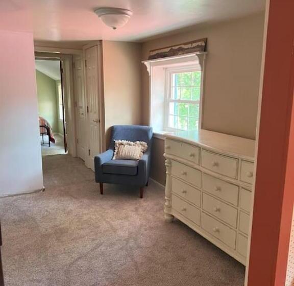 Hotel Charming Farmhouse On Working Red Haven Farm