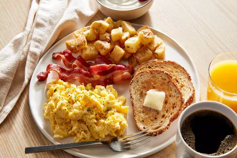 هتل Holiday Inn Nashville Airport, An Ihg