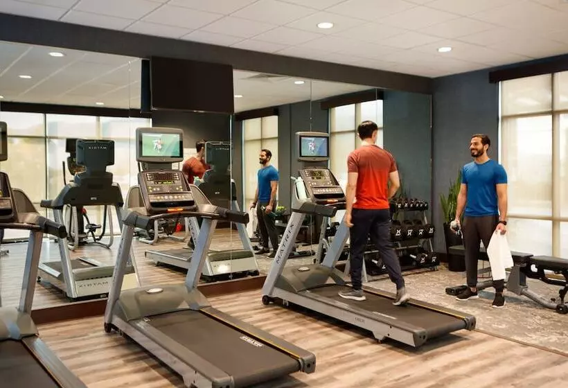 هتل Holiday Inn Nashville Airport, An Ihg