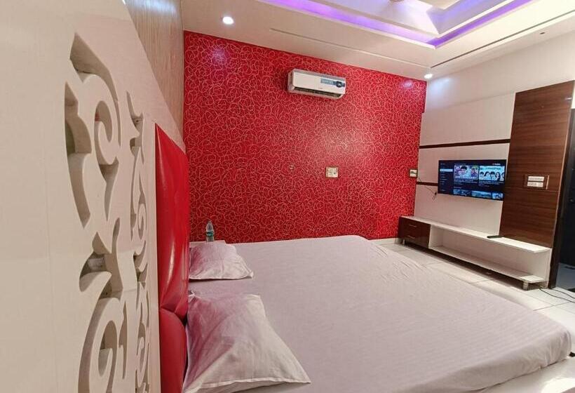 Hotel Nk Residency & Guest House