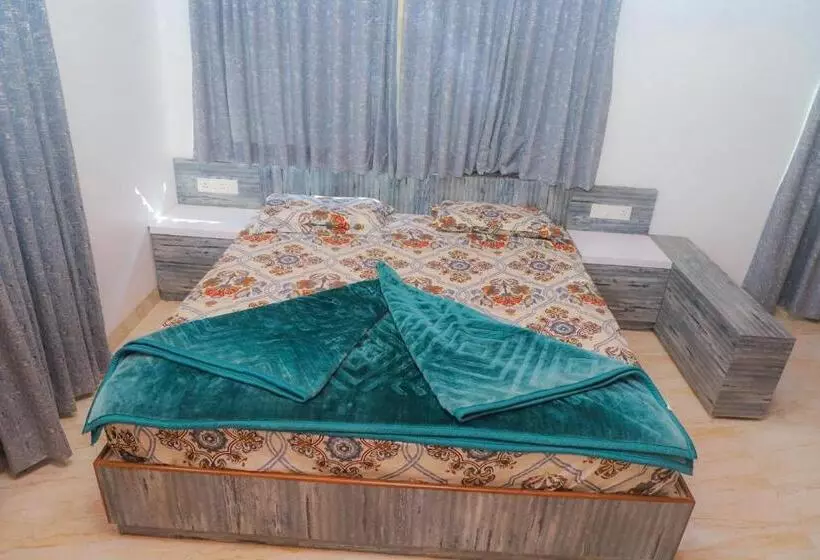 Hotelli Orchid Villa