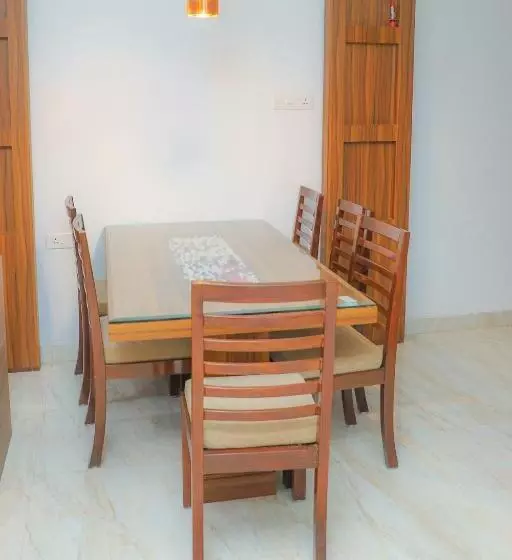 Hotelli Orchid Villa