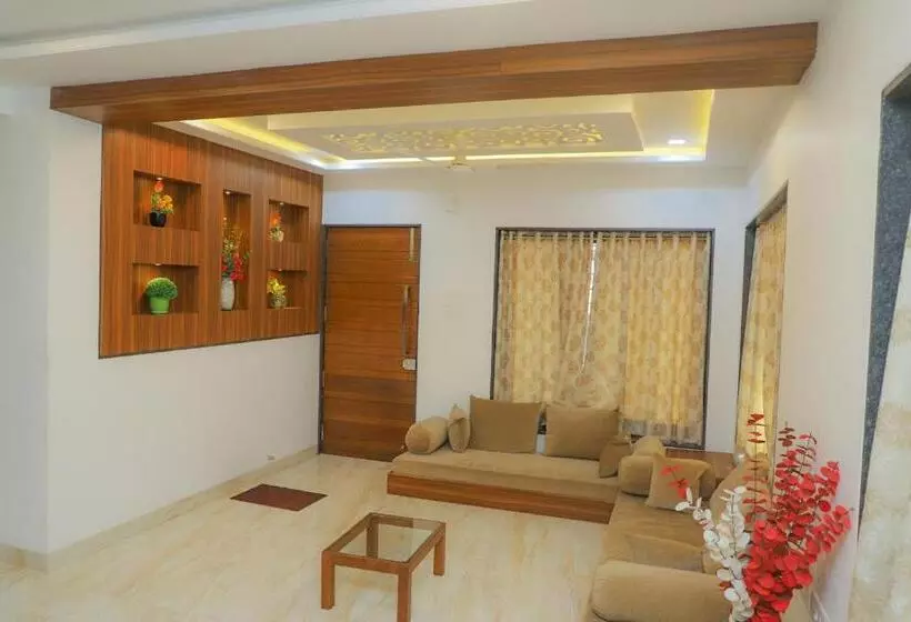 Hotelli Orchid Villa