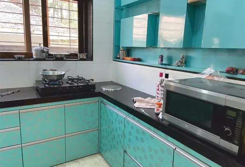 Hotelli Orchid Villa