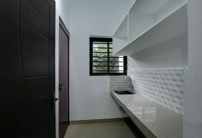 ホテル Oyo Flagship Golden Residency Manjeri