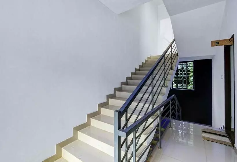 ホテル Oyo Flagship Golden Residency Manjeri