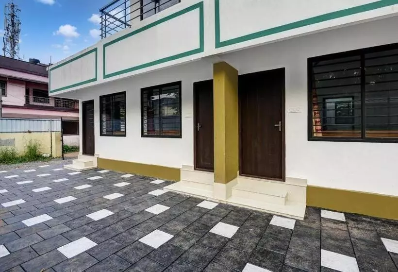 ホテル Oyo Flagship Golden Residency Manjeri