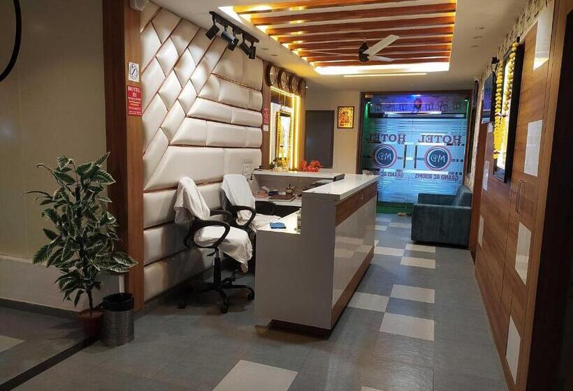 Oyo Hotel Md Grand Ac Rooms