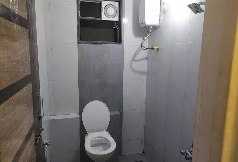 Oyo Hotel Md Grand Ac Rooms
