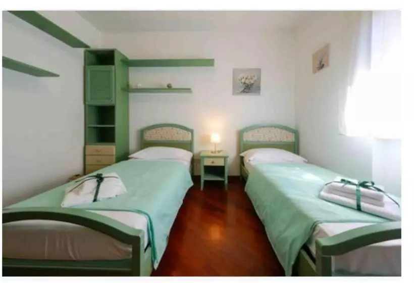 پانسیون Chiarelli House