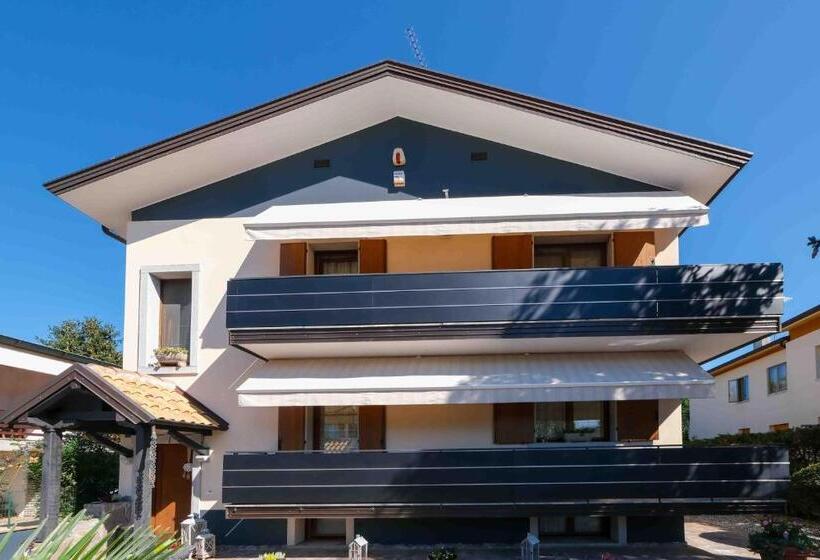 پانسیون Chiarelli House