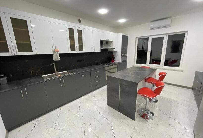 پانسیون Dream Home