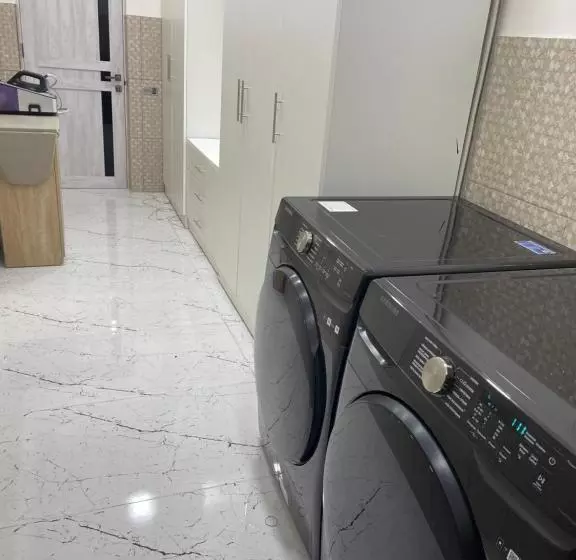 پانسیون Dream Home