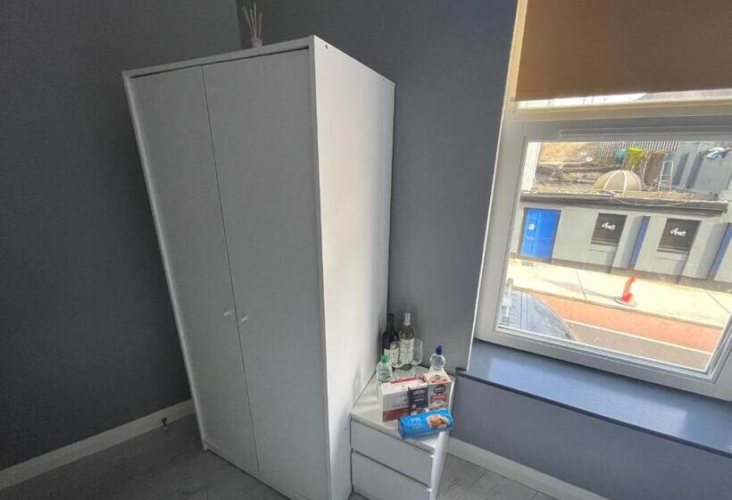 پانسیون Leitrim Property Cork