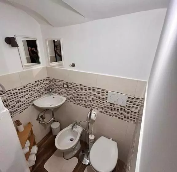 Majatalo Geometric Blue