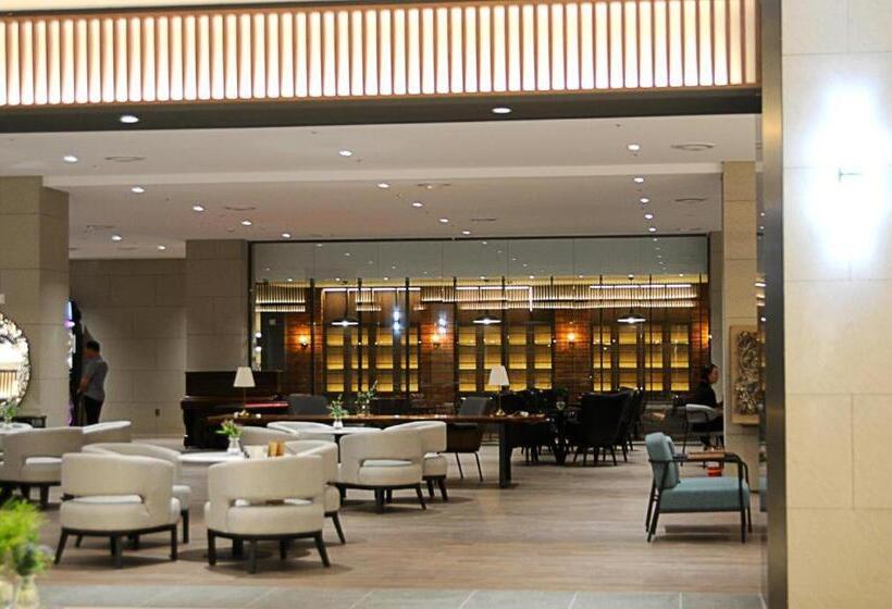 Resort The Community A By City College