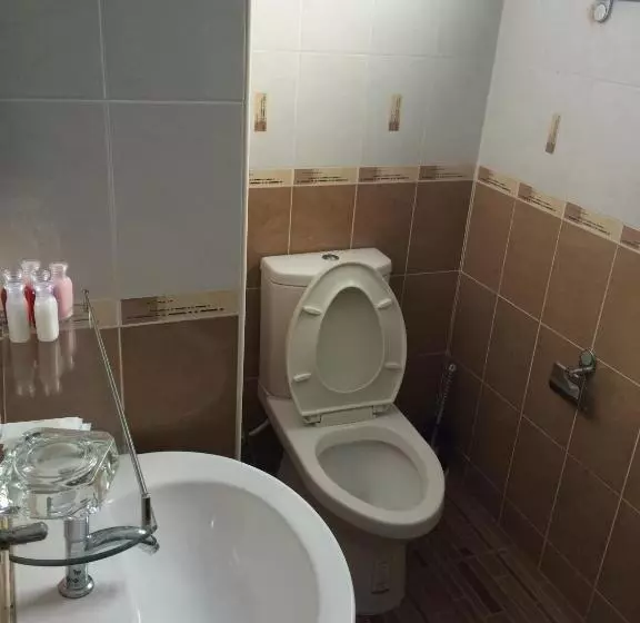 ユースホステル Crystal Clear Apartments