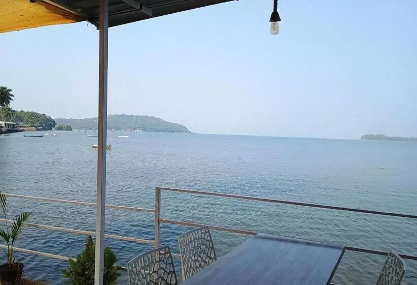 ベッドアンドブレックファースト Gs Home On The Bay   Sea View Room