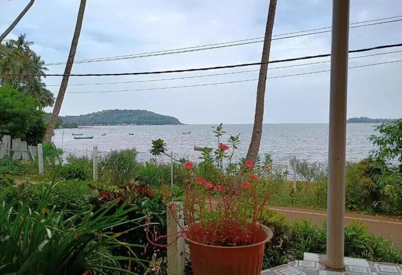 ベッドアンドブレックファースト Gs Home On The Bay   Sea View Room