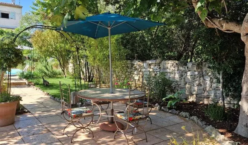 ベッドアンドブレックファースト La Vigneronne De Gigean