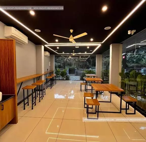 ホテル 24inn Residency