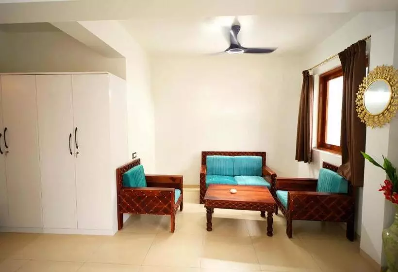 ホテル Alekhya Suites   Panaji