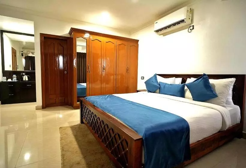 ホテル Alekhya Suites   Panaji