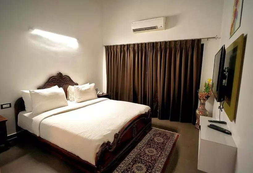 ホテル Alekhya Suites   Panaji