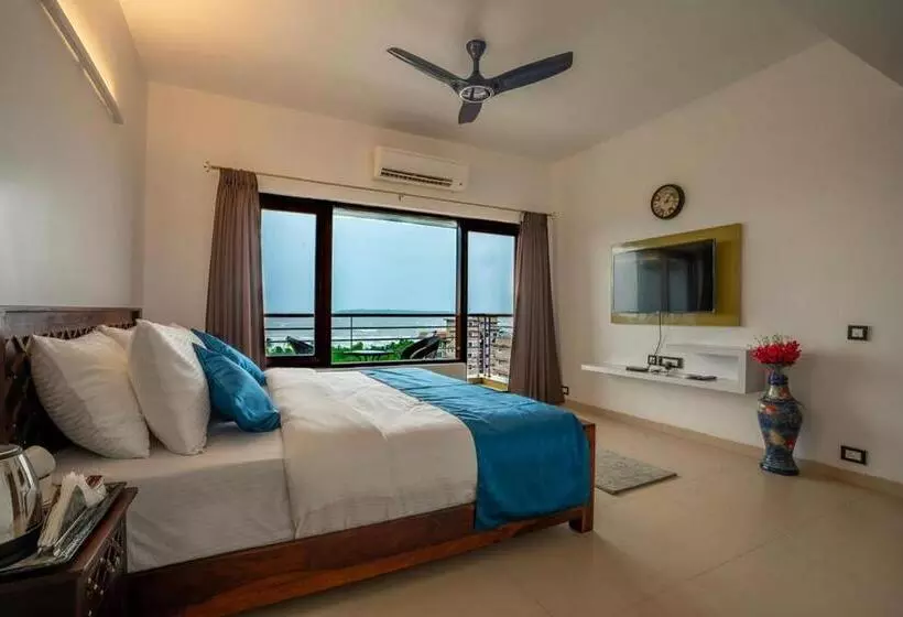 ホテル Alekhya Suites   Panaji