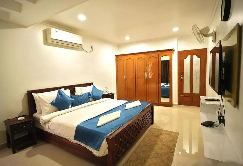 ホテル Alekhya Suites   Panaji