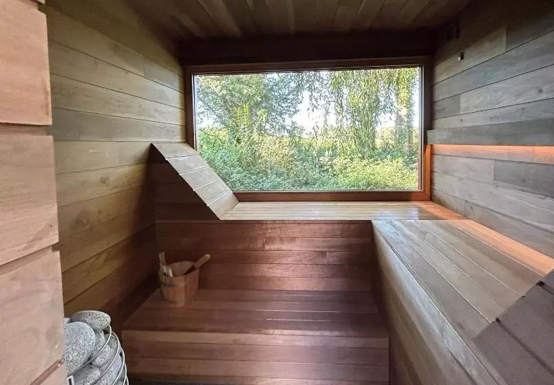 Hotelli Cabanes Avec Jacuzzi Les Pieds Dans La Vignes