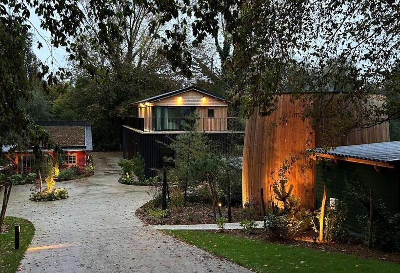 Отель Cabanes Avec Jacuzzi Les Pieds Dans La Vignes