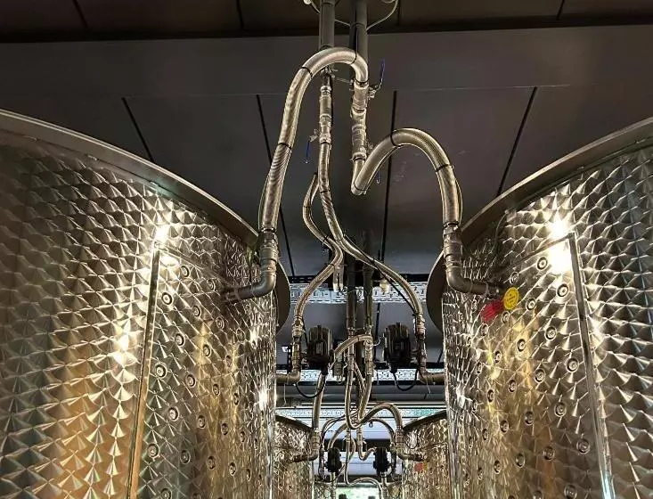 Hotelli Cabanes Avec Jacuzzi Les Pieds Dans La Vignes