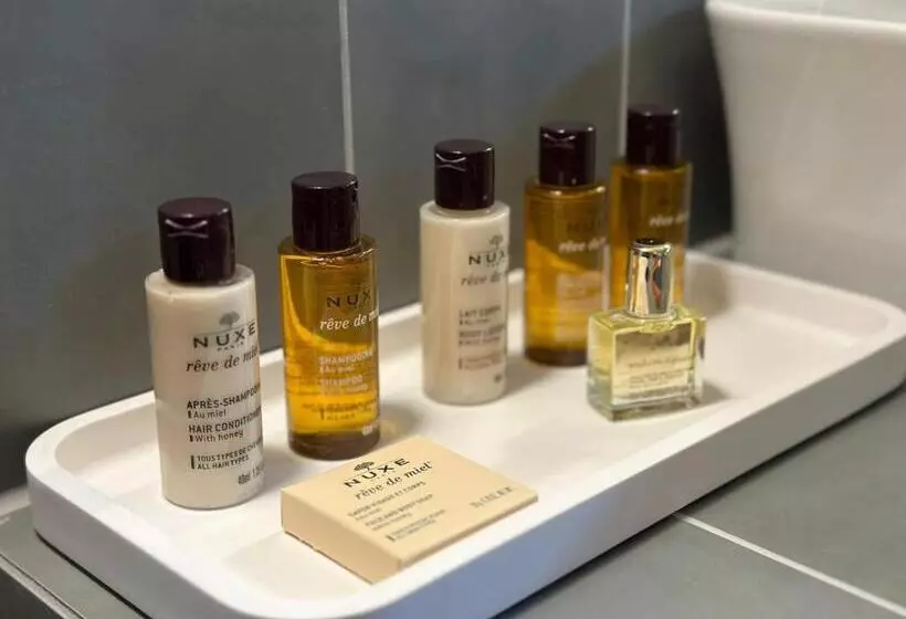 Hotelli Cabanes Avec Jacuzzi Les Pieds Dans La Vignes